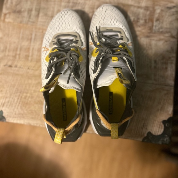 Nike React Vision Size 9.5 - Picture 4 of 10